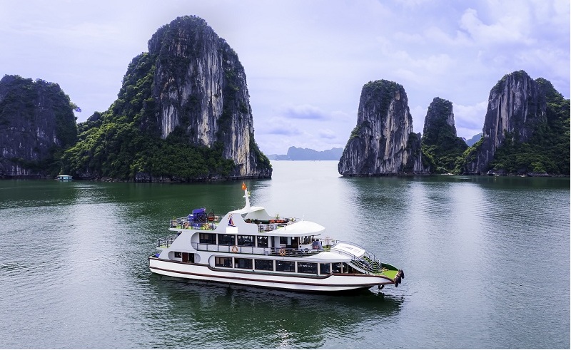 Tour Hạ Long 1 ngày du thuyền Otis